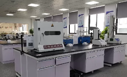 El Century Test Center-Proprietary Test-garantiza la función, el rendimiento de todos los productos Century EAS y RFID